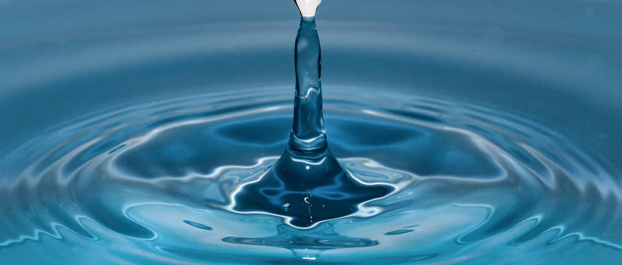 哪些原因容易導(dǎo)致干眼?。?></div>
			<div   id="ksgqkpacxy"   class="me_info">
				<div   id="ksgqkpacxy"   class="info_des">1 ．近年來干眼病的年輕化趨勢明顯，主要是由于現(xiàn)代生活中，青年人的工作和娛樂與電視、電腦接觸得越來越多、長時(shí)間面對(duì)熒光屏，過度閱讀，缺乏正常的眨眼，而眨眼可使淚液更...</div>
				<div   id="ksgqkpacxy"   class="info_more"><li ><a href=